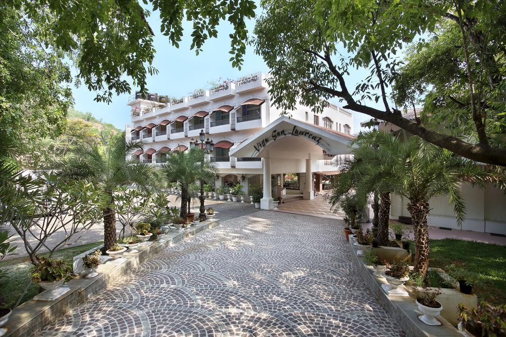 Villa San Lawrenz Лонавла Екстер'єр фото